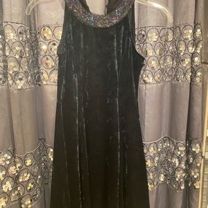 Epic Threads dark green velvet sequin dress 8